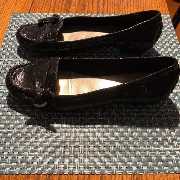 ANNE KLEIN Black Patent Leather Loafer Shoe Sz 9M - Picture 2 of 7